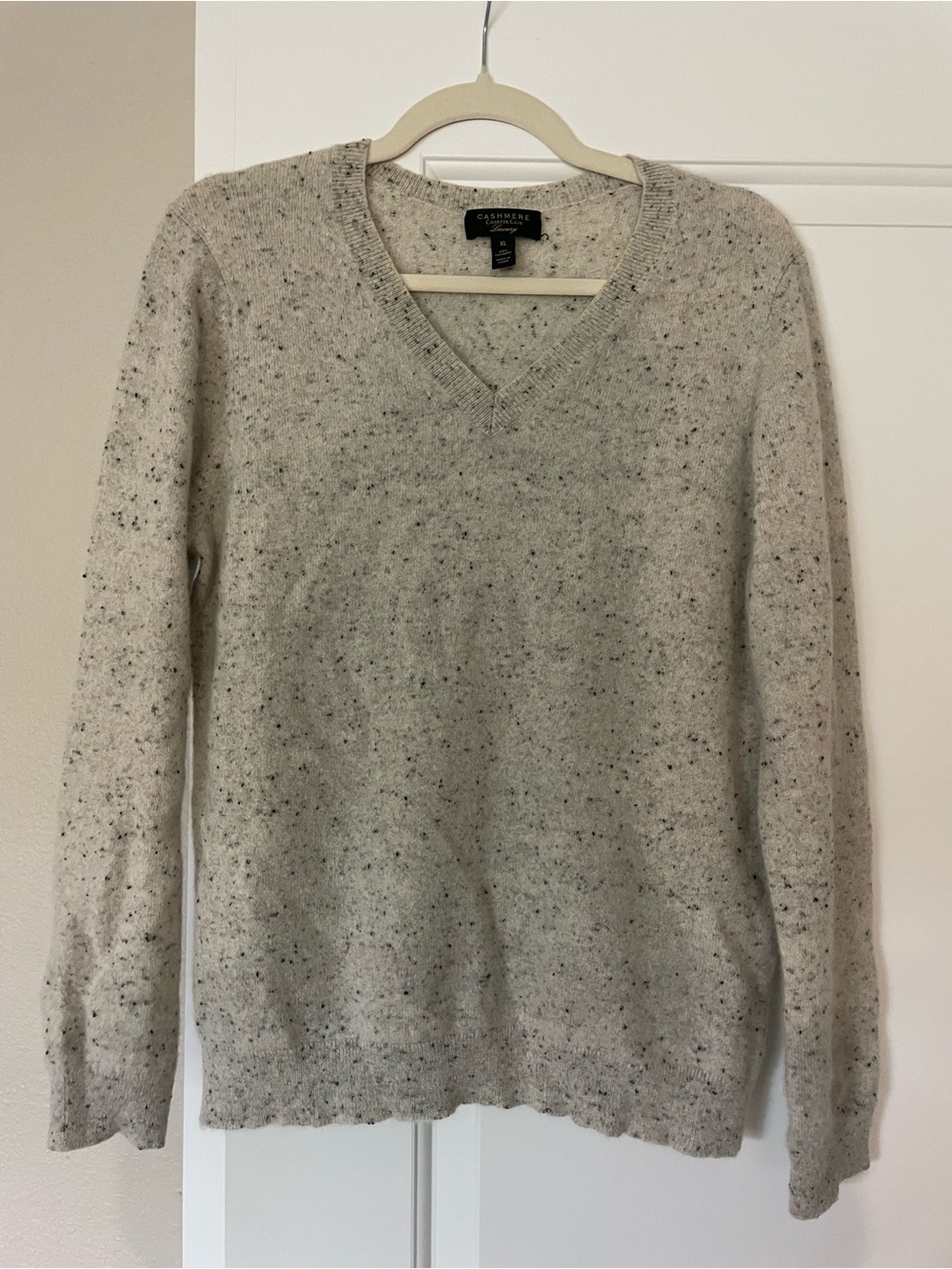 Charter Club Men's V-Neck Sweater in Speckled Cream
